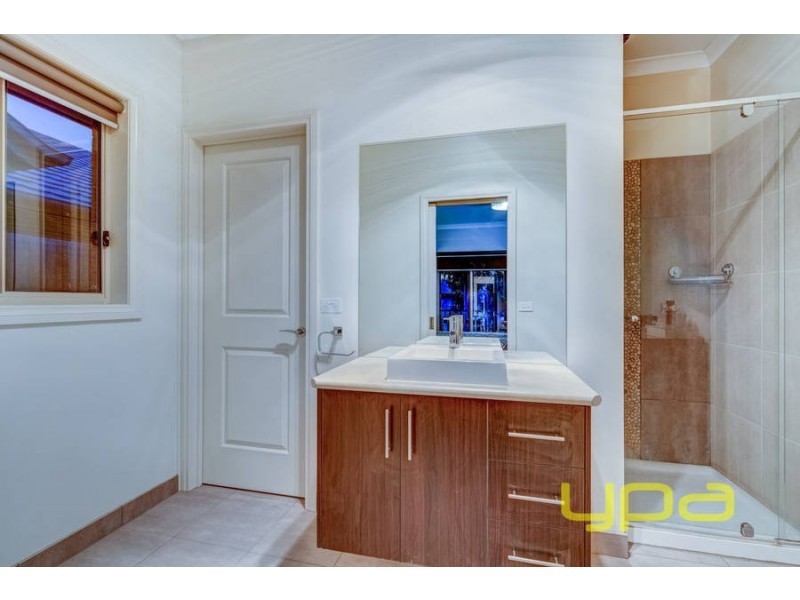 15 Trentham Avenue, Eynesbury VIC 3338