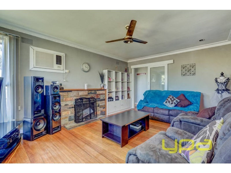 14 Swan Street, Melton VIC 3337