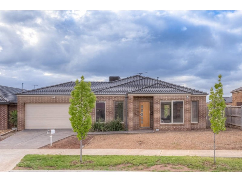 49 Gallery Avenue, Melton West VIC 3337