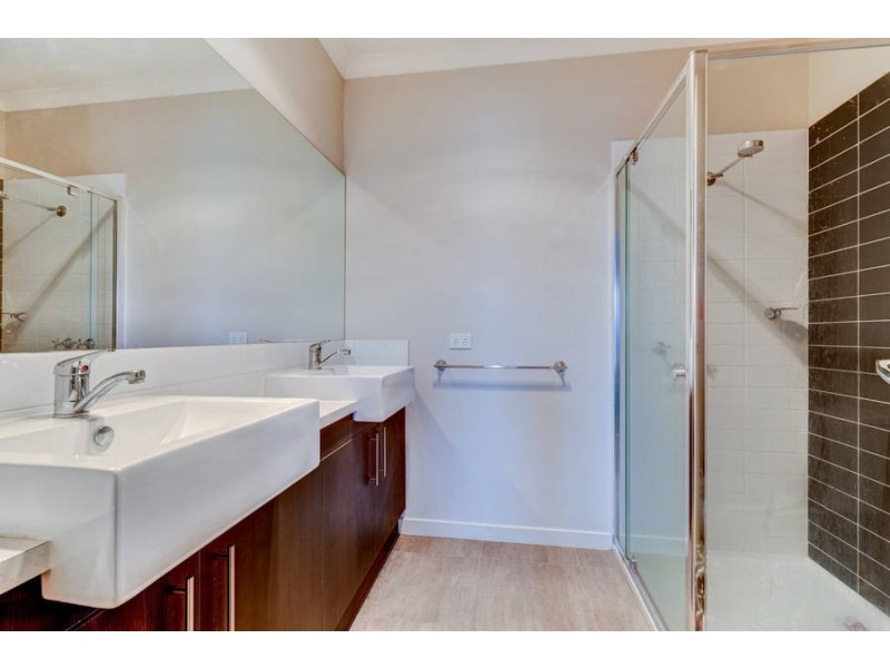 49 Gallery Avenue, Melton West VIC 3337