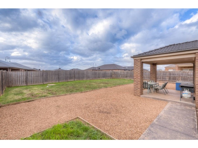 49 Gallery Avenue, Melton West VIC 3337