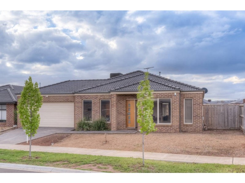 49 Gallery Avenue, Melton West VIC 3337