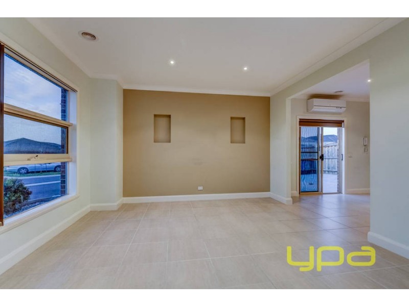 40 Gallery Avenue, Melton West VIC 3337