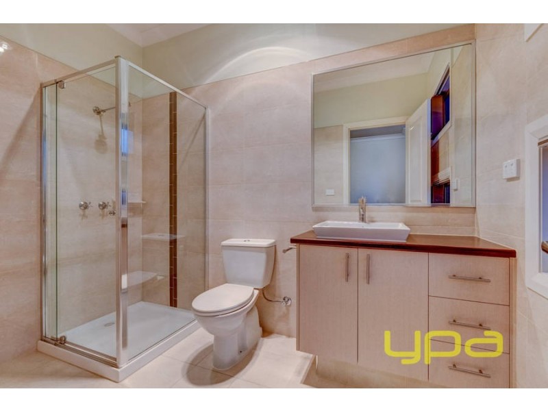 40 Gallery Avenue, Melton West VIC 3337