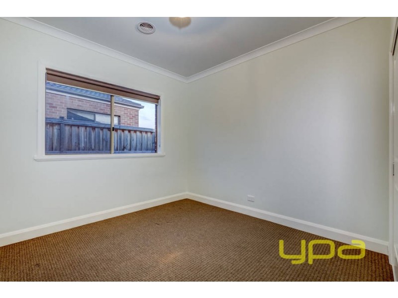 40 Gallery Avenue, Melton West VIC 3337