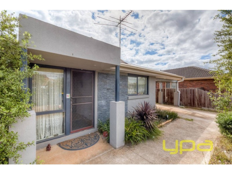 1/27 Rees Road, Melton South VIC 3338