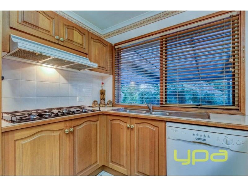 18 Springbank Way, Brookfield VIC 3338