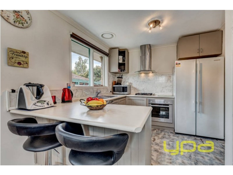 29 Essex Drive, Melton VIC 3337