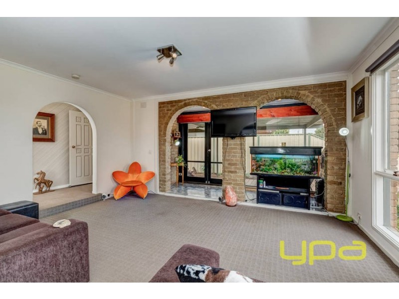 29 Essex Drive, Melton VIC 3337