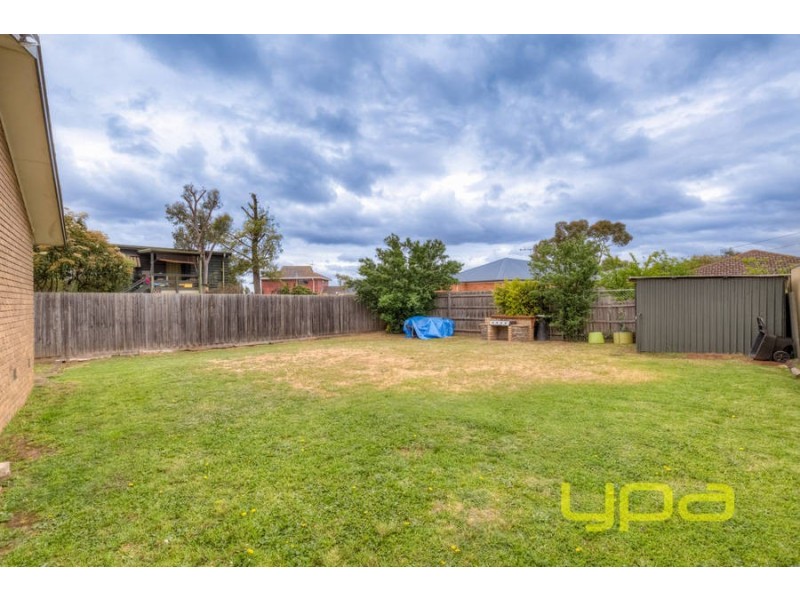29 Essex Drive, Melton VIC 3337
