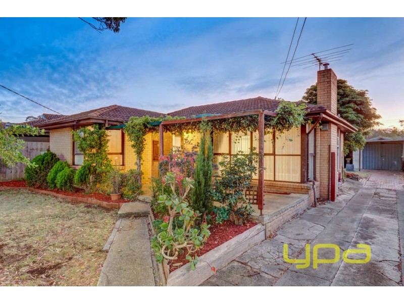 16 Curlew Close, Melton VIC 3337