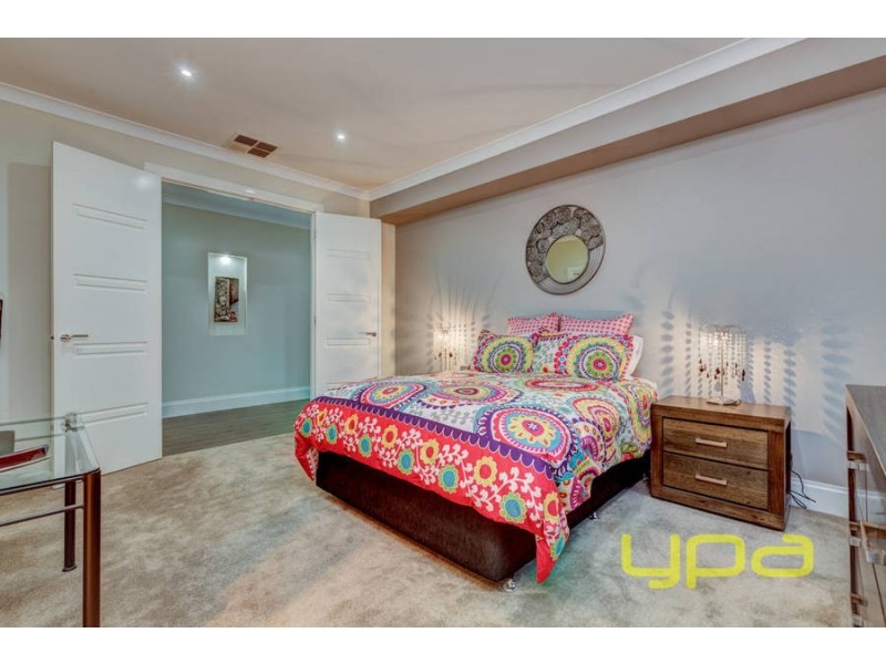 15 Edgewood Drive, Melton West VIC 3337