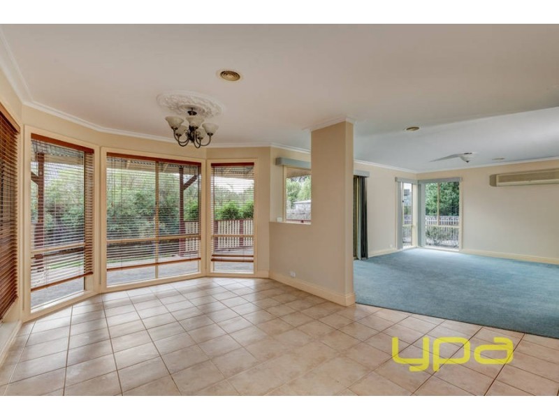 31 Fleetwood Circuit, Melton West VIC 3337