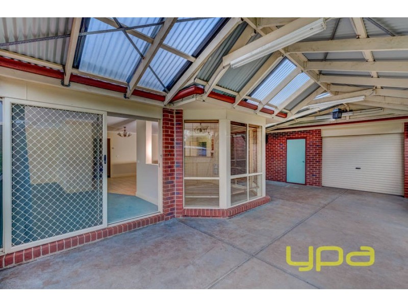 31 Fleetwood Circuit, Melton West VIC 3337