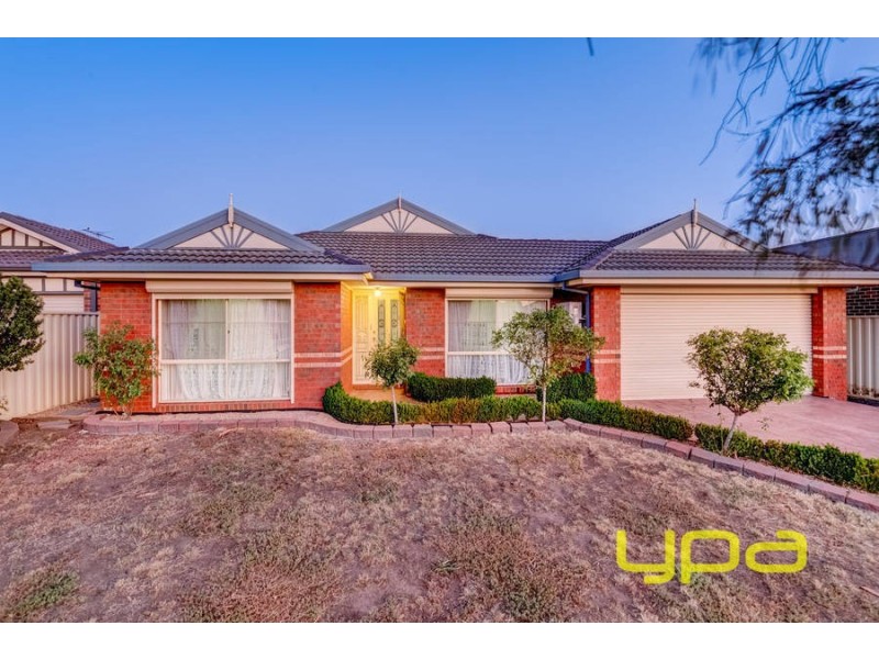16 Nodosa Grove, Melton West VIC 3337