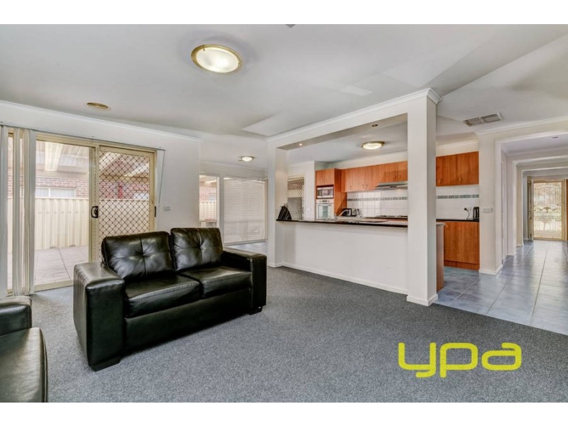 16 Nodosa Grove, Melton West VIC 3337