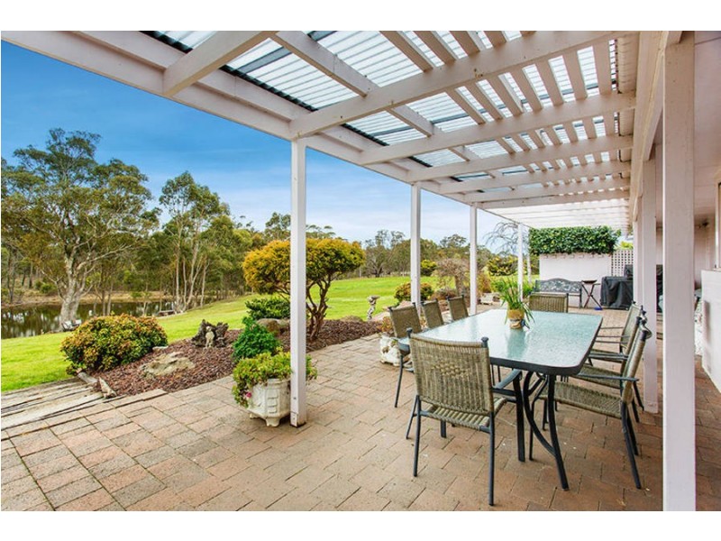 73 Rogers Road, Toolern Vale VIC 3337