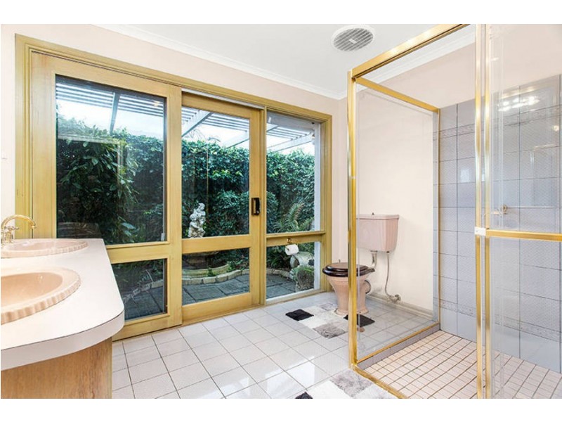 73 Rogers Road, Toolern Vale VIC 3337