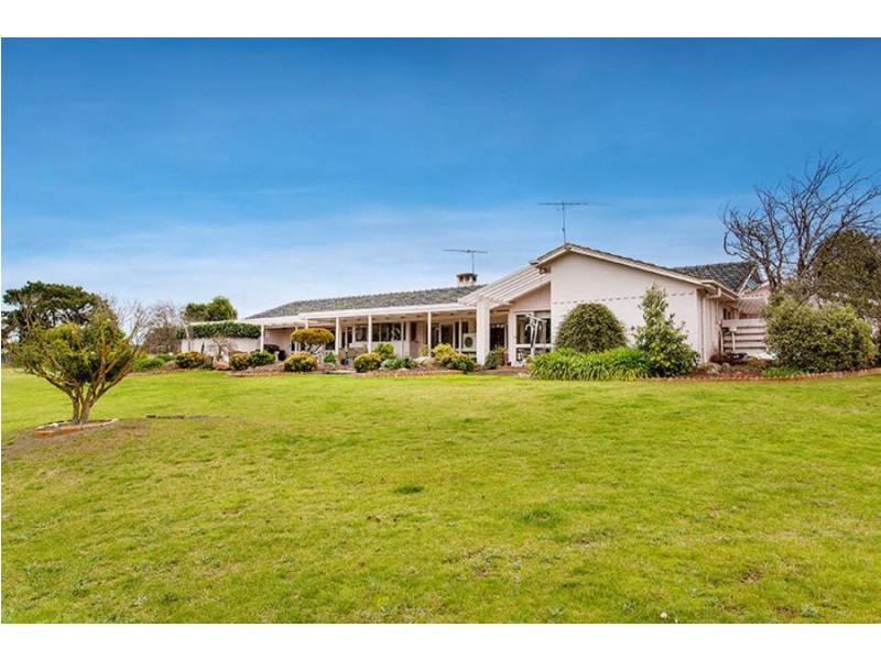 73 Rogers Road, Toolern Vale VIC 3337