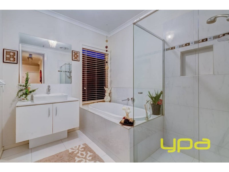 28 Peter Pan Crescent, Kurunjang VIC 3337
