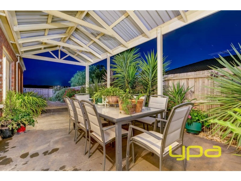 28 Peter Pan Crescent, Kurunjang VIC 3337