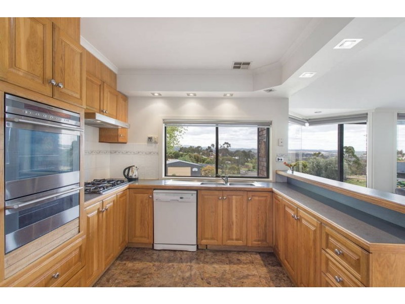 18 Manning Boulevard, Bacchus Marsh VIC 3340