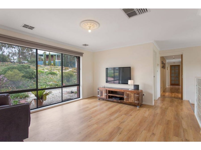 18 Manning Boulevard, Bacchus Marsh VIC 3340