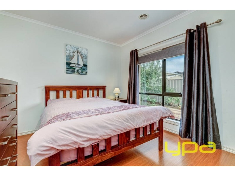 9 Paul Harris Drive, Melton West VIC 3337