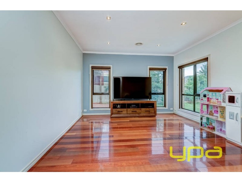 9 Paul Harris Drive, Melton West VIC 3337