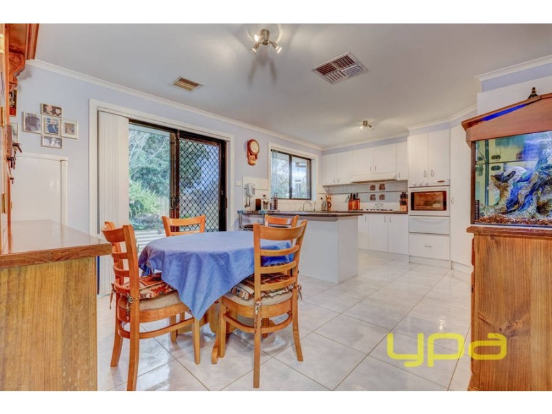 5 Moodie Street, Melton South VIC 3338