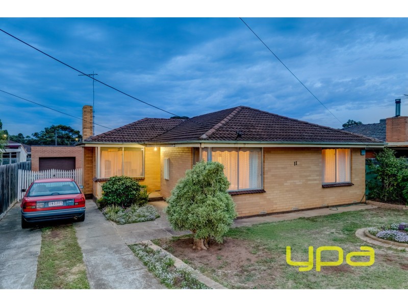 11 Centenary Avenue, Melton VIC 3337