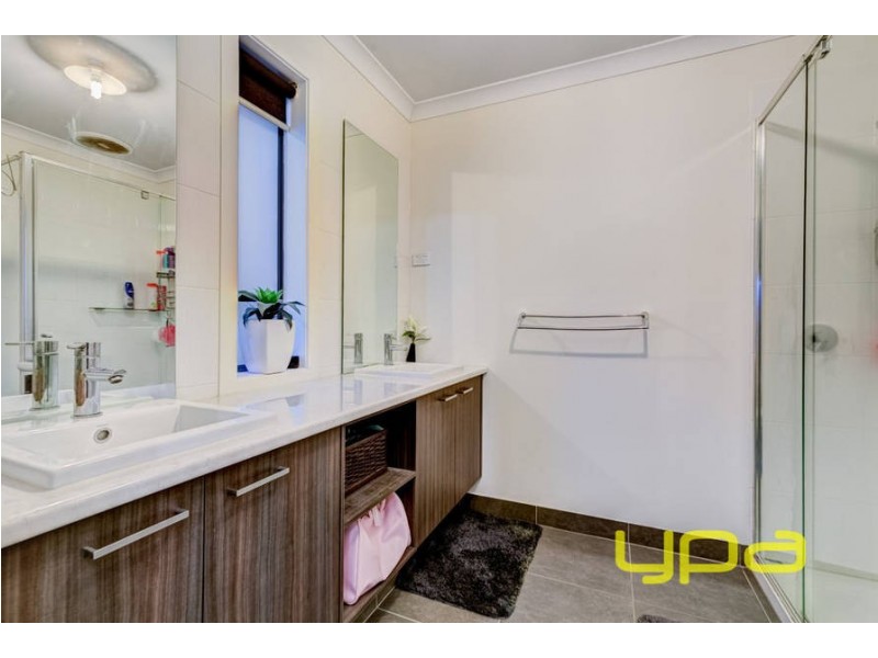 12 Lilac Court, Melton West VIC 3337