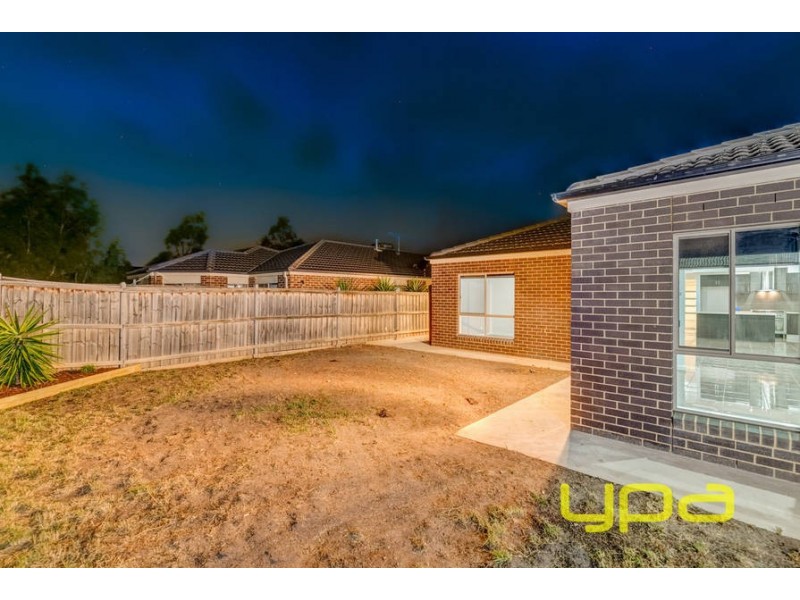 21 Yellowbox Way, Brookfield VIC 3338