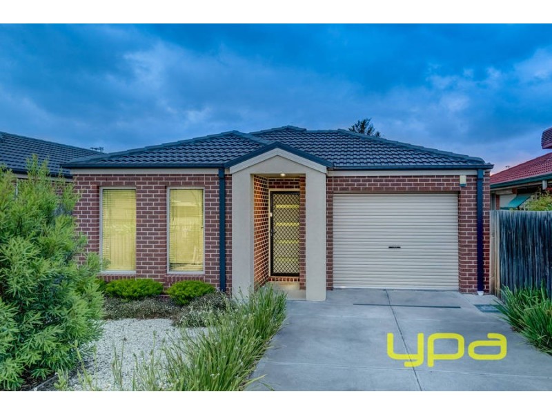 2/108 Palmerston Street, Melton VIC 3337