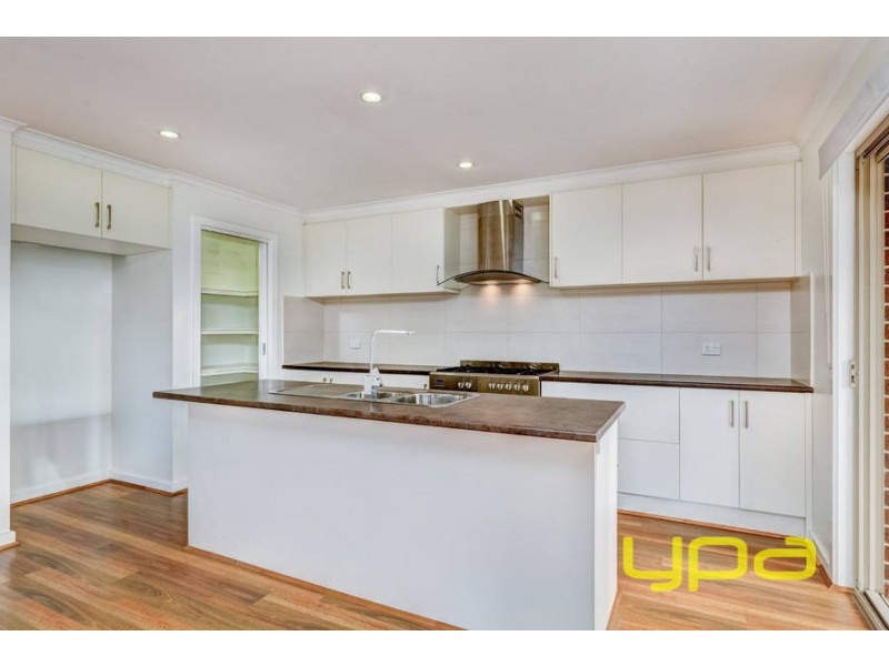 2/108 Palmerston Street, Melton VIC 3337