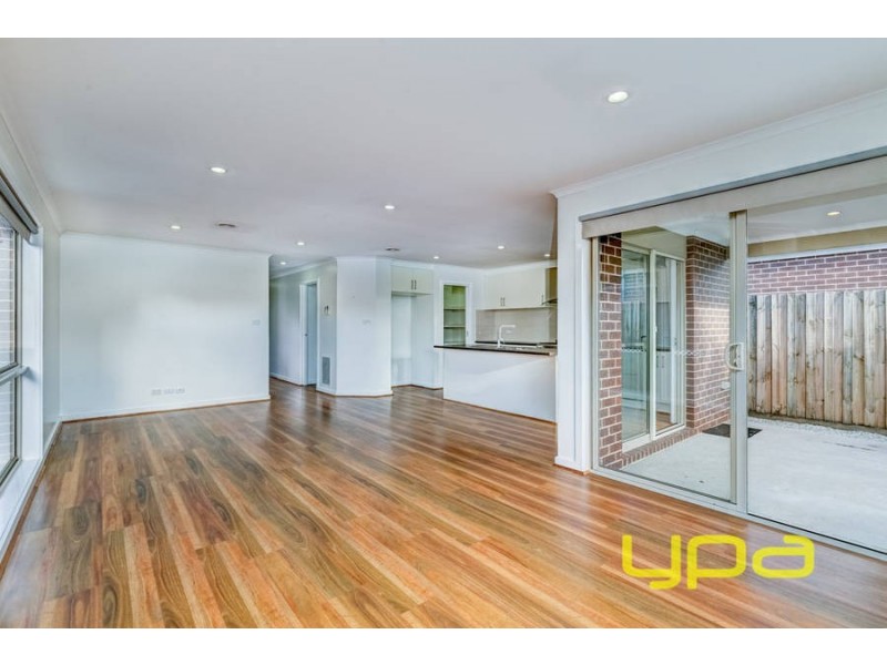 2/108 Palmerston Street, Melton VIC 3337