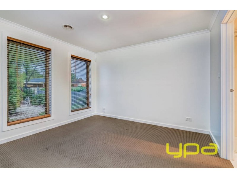 2/108 Palmerston Street, Melton VIC 3337