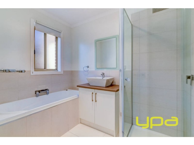 2/108 Palmerston Street, Melton VIC 3337