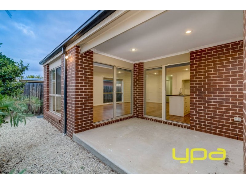 2/108 Palmerston Street, Melton VIC 3337