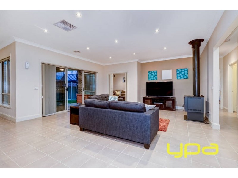 23 Sovereign Boulevard, Melton West VIC 3337