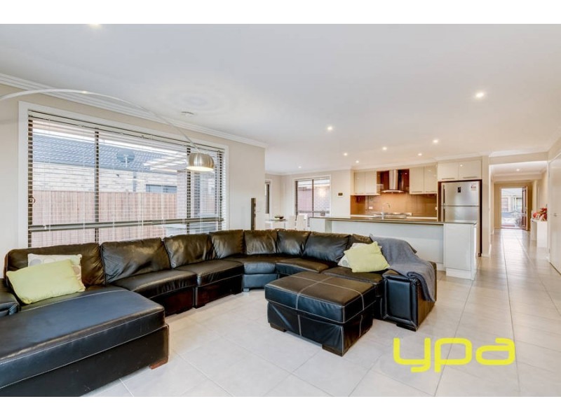 196 Botanica Springs Boulevard, Brookfield VIC 3338