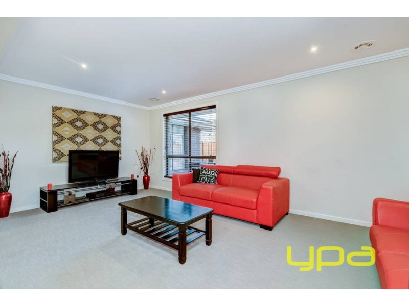 196 Botanica Springs Boulevard, Brookfield VIC 3338