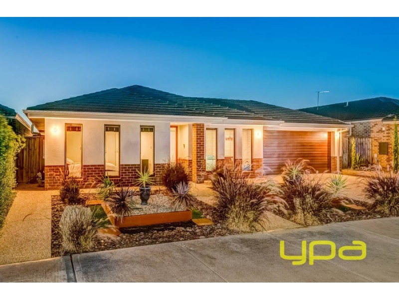 196 Botanica Springs Boulevard, Brookfield VIC 3338