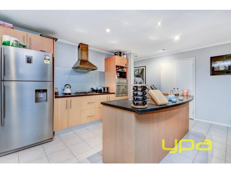 8 Nightmarch Place, Kurunjang VIC 3337