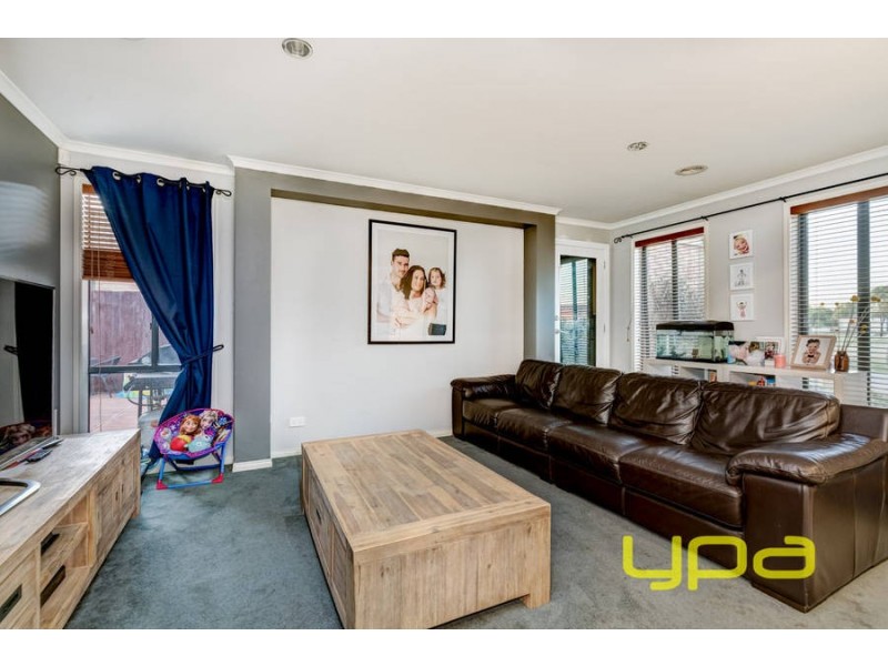 8 Nightmarch Place, Kurunjang VIC 3337