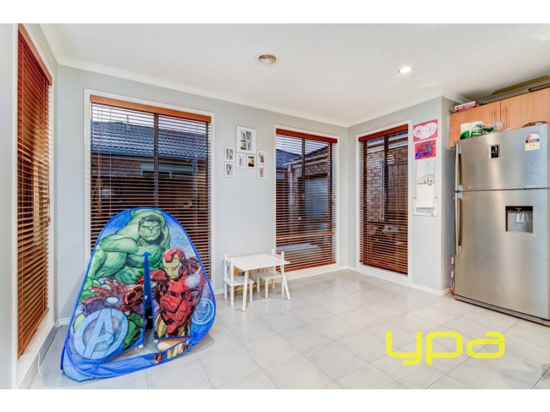8 Nightmarch Place, Kurunjang VIC 3337