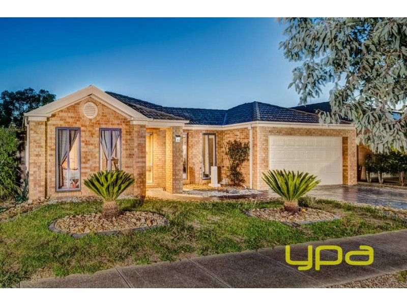 8 Nightmarch Place, Kurunjang VIC 3337