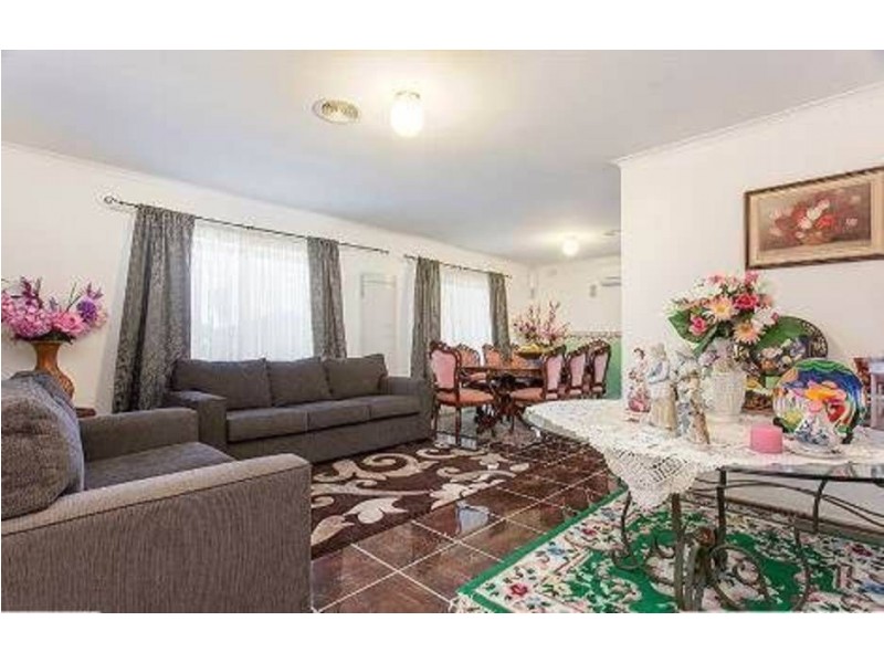 28 Westmelton Drive, Melton West VIC 3337