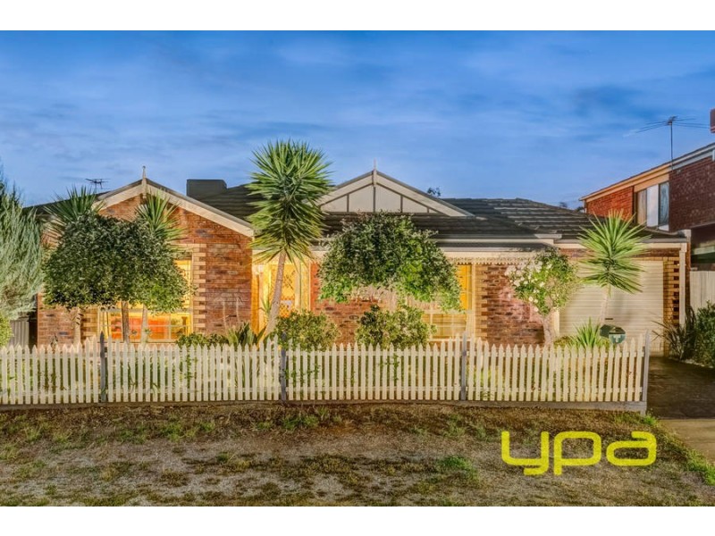 1 Todman Court, Melton West VIC 3337