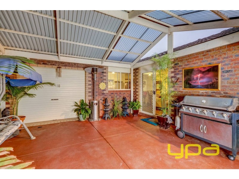 1 Todman Court, Melton West VIC 3337